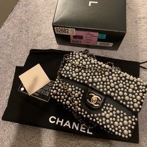 Chanel miniflap pearl and leather purse